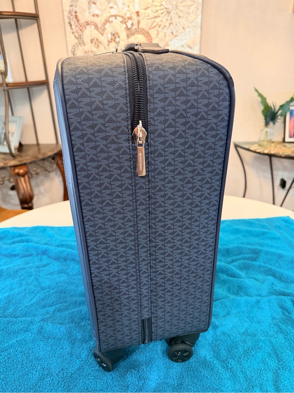 SOLD! Michael Kors Navy Monogram Spinner luggage bag - Picture 3 of 8